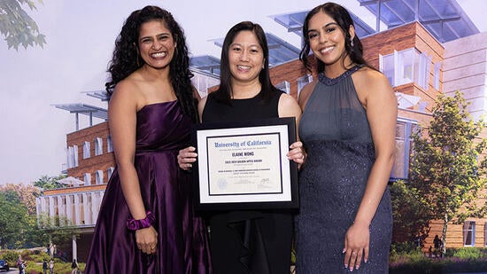 Elaine Wong Awards with Students Elaine Wong Award with Students